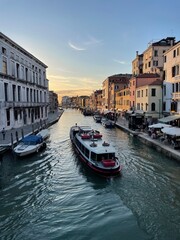 Fototapeta na wymiar Venice canal in the evening time.