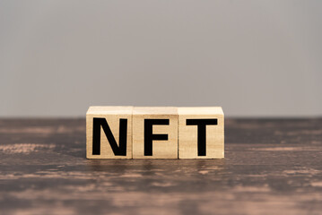 NFTと書かれたブロック