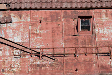 Red metal surface, tin roof