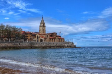 Fototapeta premium Iglesia de San Pedro