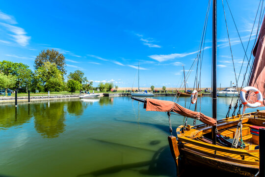 
Zeesboote auf dem Saaler Bodden ab Hafen Althagen von GH Foto & Artdesign Miniaturansicht
Raumvorschau
Raumvorschau
Raumvorschau
GH Foto & Artdesign &uuml;ber Zeesboote auf dem Saaler Bodden ab Hafen Alth