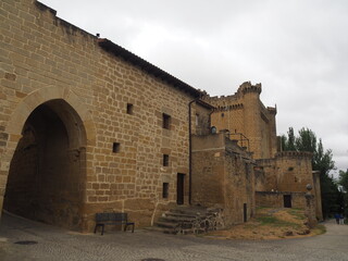 Fototapeta na wymiar Sajazarra, municipio de la comunidad de La Rioja, pueblo pequeño con un bonito castillo. España.