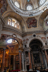 Fototapeta na wymiar The interior of the Royal Church of San Lorenzo, Turin, Italy