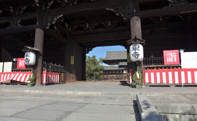 正月の東寺　南大門の正月飾り　京都市南区