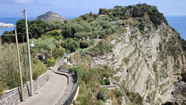 Ischia - Panoramica della Baia di Sorgeto dalla scala di accesso