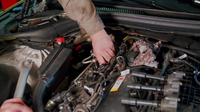 Engine repair. Ignition coils replacement