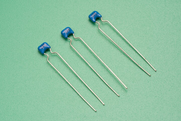 Ceramic capacitors