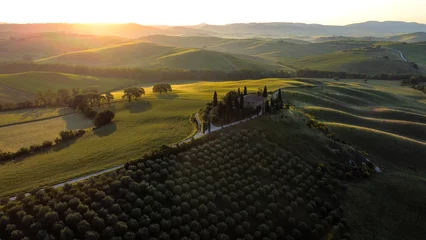 Crédence de cuisine en verre imprimé Toscane tuscany sunrise by drone