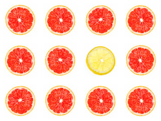 Zitrone und Grapefuit sortiert und angeordnet und freigestellt
