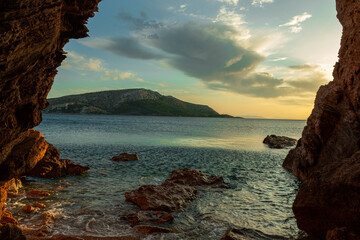 Naklejka premium Cave View