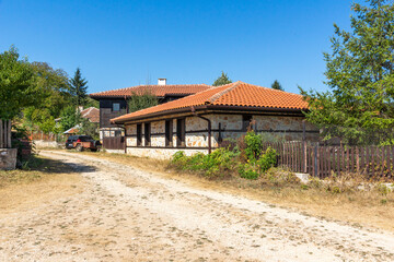 Fototapeta na wymiar Old Houses from the nineteenth century in Brashlyan, Bulgaria