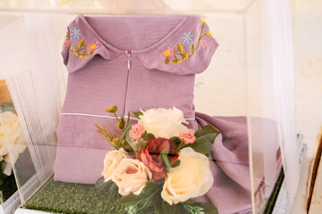 Wedding dress gifts