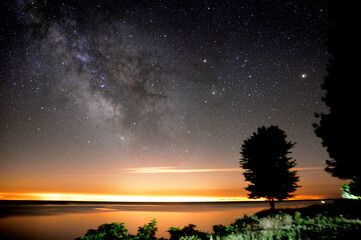 Fototapeta na wymiar Milky way over lake Erie