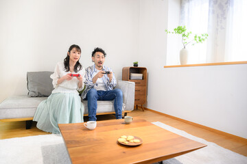 Obraz premium Couple enjoying a game