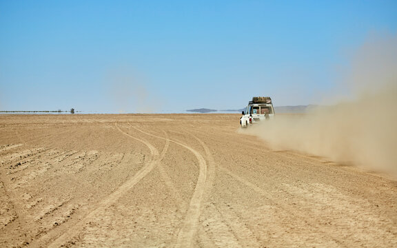 4WD in the Danakil Desert to Hamed Ela