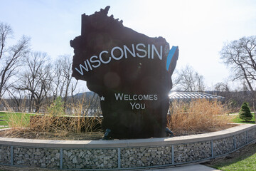 Wisconsin state sign - obrazy, fototapety, plakaty