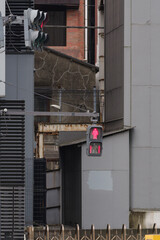 Fototapeta na wymiar 赤信号と赤坂の街並