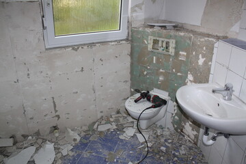 Renovierung eines Bad im Haus - 506204519