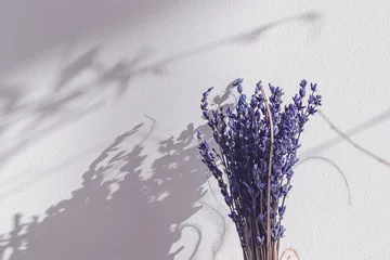Schilderijen op glas dried lavender bouquet with hands © Julia