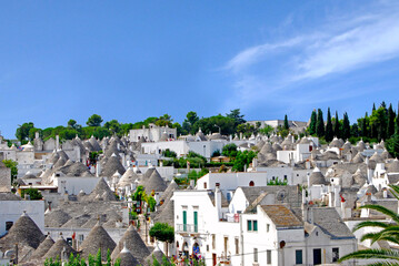 Veduta del borgo di Alberobello in Puglia, Italia