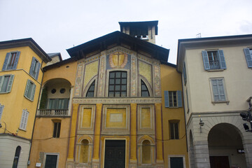 Fototapeta na wymiar Church of San Giacomo at Piazza Guido Grimoldi in Como