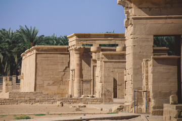 Obraz premium Interesting View to the Brick Walls of the Ancient Persian Temple of Hibis ruins at Kharga oasis, Egypt
