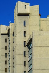 Brutalist concrete building, an architectural style that had its heyday between the 1950s and 1970s. In its beginnings it was inspired by the work of the Swiss architect Le Corbusier.