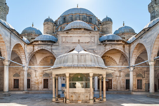 Sehzade Camii Mosque. Courtyard with a fountain of the Shehzade Camii Mosque. Landmarks of Turkey. Turkey. Istanbul. September 25, 2021