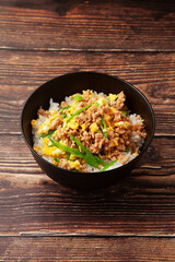 鶏そぼろ丼