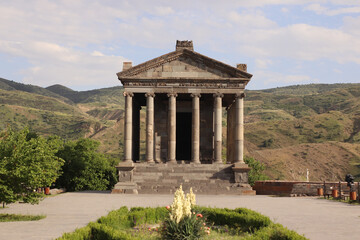 Obraz premium The Temple of Garni is the Greco-Roman colonnaded temple in Armenia