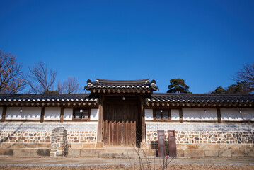 Yungneung and Geolleung Royal Tombs is the tomb of the king of the Joseon Dynasty.
