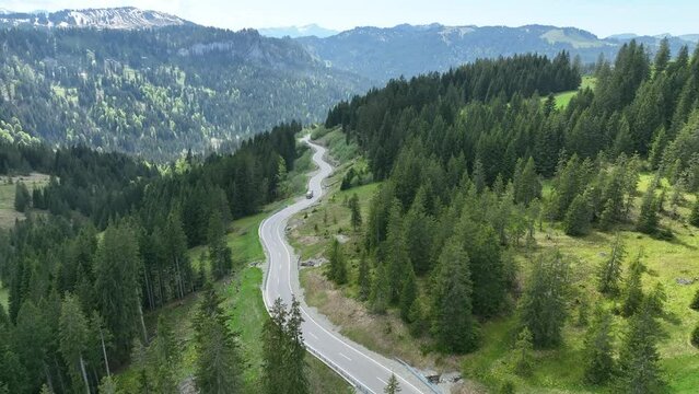 Video mit einer Drohne vom Riedbergpass in den Allg&auml;uer Alpen
