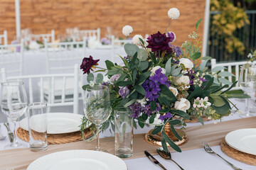 outdoor wedding table setting with flowers