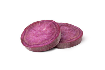 Obraz na płótnie Canvas Purple potato sliced isolated on white background