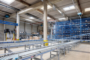 Conveyor belt in distribution warehouse