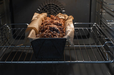 Loaf cake in the oven