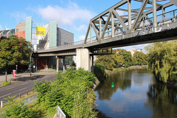 Fototapeta premium U möckernbrücke at hallesches ufer in berlin (germany) 