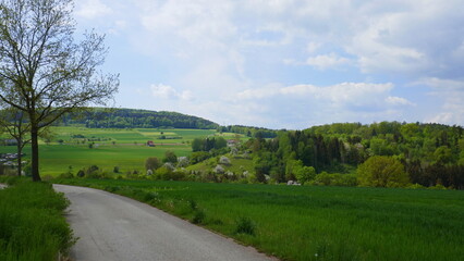 Radweg nach Calw-Stammheim in einer herrlichen Frühlingslandschaft