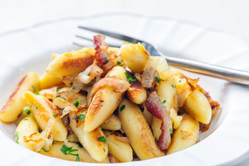 schupfnudeln with bacon,onion and parsley