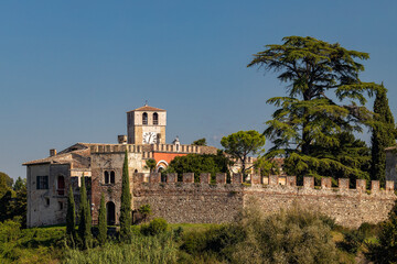 Fototapeta na wymiar Castello di Castellaro Lagusello, UNESCO site, Lombardy region, Italy