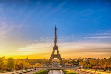 Foto op Canvas De skyline van de zonsopgangstad van Parijs Frankrijk bij de Eiffeltoren en de Trocadero-tuinen © Noppasinw