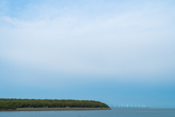 十三湖　中ノ島と風車