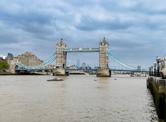 Obraz premium View of the famous London Tower Bridge from the Thames river