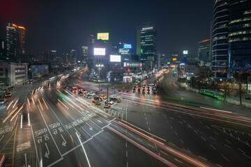 Fototapeta na wymiar The traffic in downtown Seoul South Korea