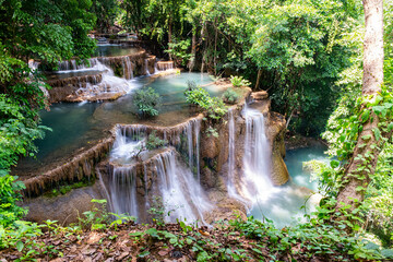 Fototapeta na wymiar Huai Mae Khamin Waterfall (Famous place in Thailand)