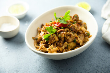 Wok noodles with chili and soy meat