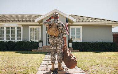 Rearview of a soldier returning home from the army - obrazy, fototapety, plakaty