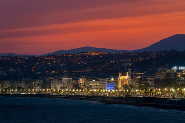 Obraz premium Nice, France - The city of Nice and its iconic Promenade des Anglais during the Twilight