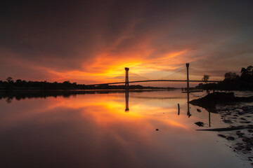 Fototapeta na wymiar The beauty of the Siak Bridge at sunset