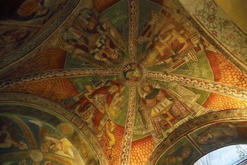 Interno Chiesa isola di San Giulio